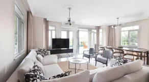 Spacious Exquisite 5BR Villa with Private Pool - Image 3