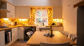 Finlay's Holmfirth - Apartment with Hot Tub - Image 4