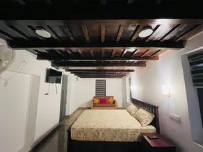 Appoyes Service Villa - Image 3