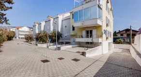 Sunny apartment by the beach - Image 3
