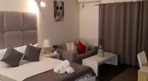 Convenient Studio Apt Near Airport, Beaches & Food - Image 2