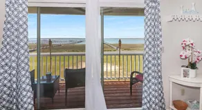 Saltwater - Pet friendly, Waterfront! - Image 3