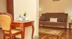 Pinetree Gardens Residence - Image 2