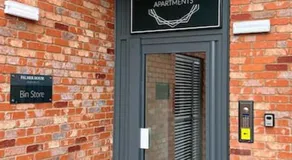 No29, Luxury Apartment near Bicester Village - Image 5