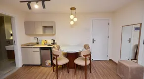 Settle Inn Mirage Boutique Hotel - Image 5