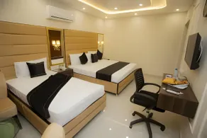 Hotel white season Gulberg - Image 2
