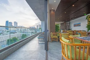 G8 Luxury Hotel Da Nang - Image 4