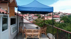 Three Gracia - Image 5