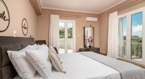 Gala's Elegant Home Villa - Image 2