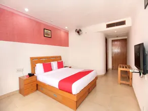OYO 13365 Hotel Teg Royal - Image 2