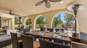 Ranch villa 1 level on half acre 8-min from Strip - Image 2