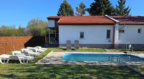 Happy Garden House - Pool, Playground & Family Fun - Image 4