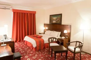 Petra night hostel - Image 1