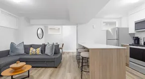 Stylish 3BR Retreat in Toronto Bloordale - Image 3