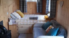 Sunset View Shepherds Hut - Image 2