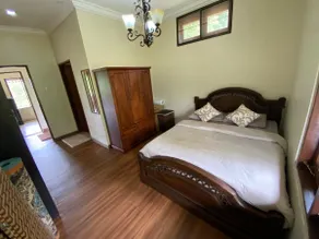 Hulu Tamu Off Grid Hill Top Tiny Home - Image 2