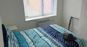 Epsom High Street Apartment 9 - Image 2