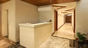 ROYAL LALIT Grand Hotel - Image 5