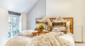 The Wild Cherry Tree Retreat - Image 2