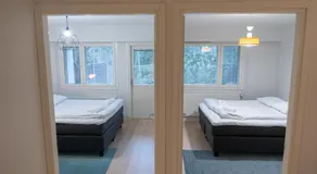 Large renovated townhouse with sauna and patio - Image 5