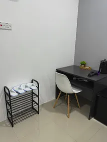 Modern & Cozy Home Stay - Image 5