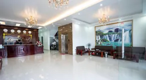 LUXURY II HOTEL - Image 4