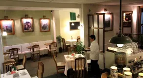 HB Express Hotel - Image 5