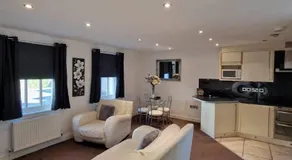 5 Laurel Court - Image 2