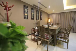 Yizhou Business Hotel - Image 4