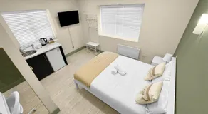 Comfy Studio Greenford 17 min away to Wembley Stadium - Image 4