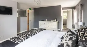 The Cherry Tree Inn - Image 4