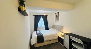Snug room in Wellingborough - Image 2