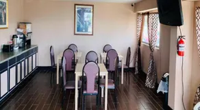 Economy Inn of Holland - Image 2
