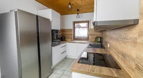 Cozy Holiday Home - Image 2