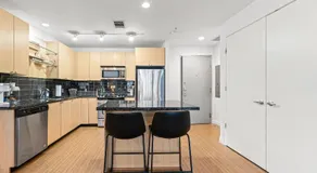 Modern Downtown Dallas City View High-Rise, Free Parking, Pool, Gym - Image 3