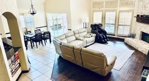 Luxury 5BR Retreat, Kid's Playroom! Near Lake Hubbard, Vineyard Views - Image 2