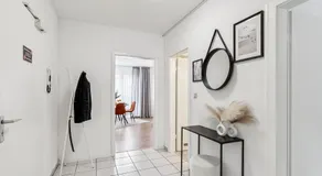 Comfort Apartment - Self-Check-in - 2 Schlafzimmer - bis 5 Pers - Zentrumnah - Parkplatz - WiFi - Balkon - Image 4