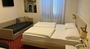 Hotel Villa Nadia - Image 2