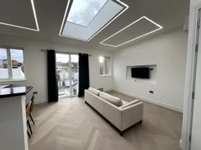 Amazing London House for Groups - Image 2