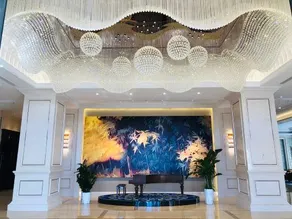 1958 International Hotel - Image 3