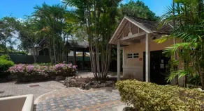 Wonderful 1-bed condo, 2min walk to beach & more - Image 2