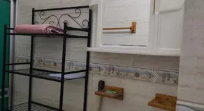 apartamentito tipo estudio AMUEBLADO tranquilo y acogedor cocina y baño privado independiente en CHANIS cerca de Costa del este - Image 4