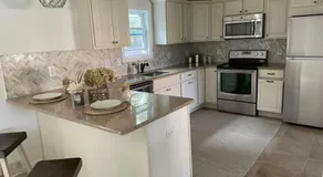 Shore Drive - 2 Bedroom/2 Bath/Bunk/Queen Oasis - Image 2