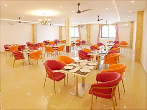 Hotel Uppal Plaza - Image 4