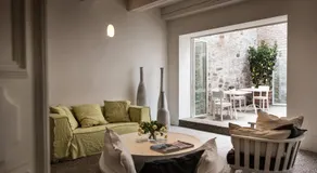 Villa Le Contrade - Rifugio nel Borgo Storico - Image 3