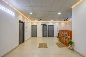Hotel Cozy Nest Rohini- Near Rohini Sector 18-19 Metro Station - Image 5