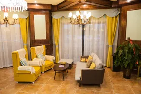 Fangtang Holiday Hotel - Image 3
