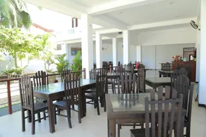 Aurora Hotel - Image 2