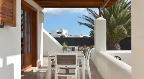 Ferienvilla 'Faro Park mit privatem Pool', Bergblick, private Terrasse und WLAN - Image 3