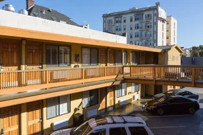 Geary Parkway Motel - Image 5